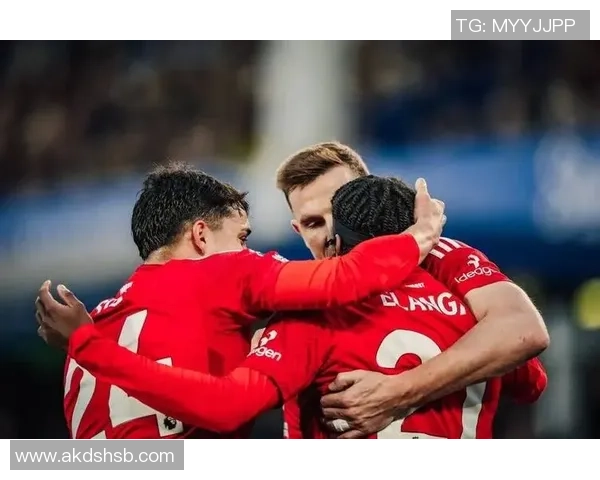 曼联33岁铁腰大迸发！近5场独造4球 追平前两大赛季总和